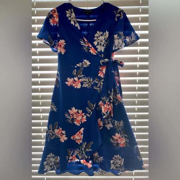 Banana Republic Blue Floral Print Flirty Wrap Midi Dress - Picture 1 of 9